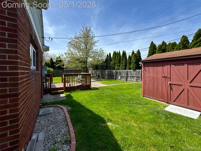 9424 Allen Road, Allen Park, MI 48101