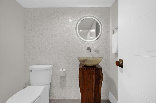 811 N SHORE DRIVE, Anna Maria, FL 34216