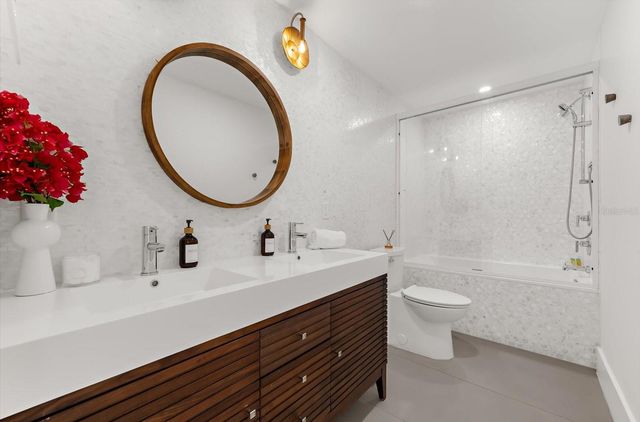 811 N SHORE DRIVE, Anna Maria, FL 34216