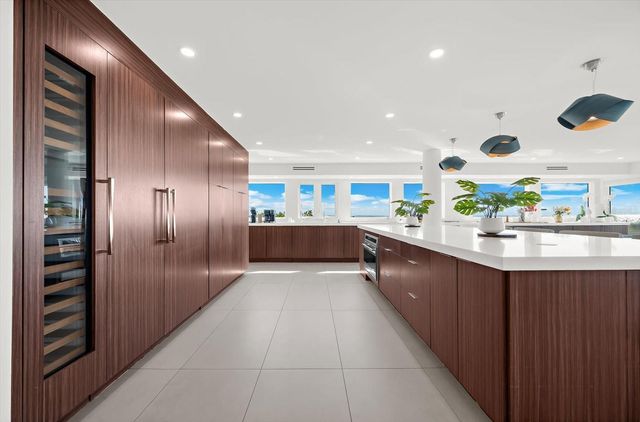 811 N SHORE DRIVE, Anna Maria, FL 34216