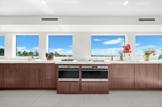 811 N SHORE DRIVE, Anna Maria, FL 34216