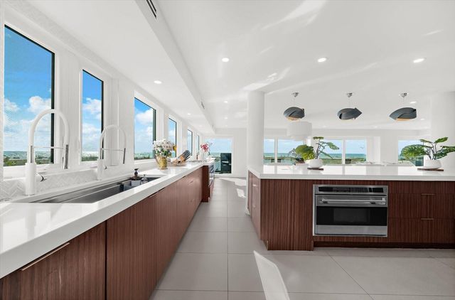 811 N SHORE DRIVE, Anna Maria, FL 34216