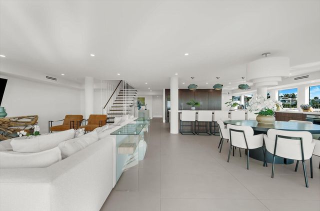 811 N SHORE DRIVE, Anna Maria, FL 34216