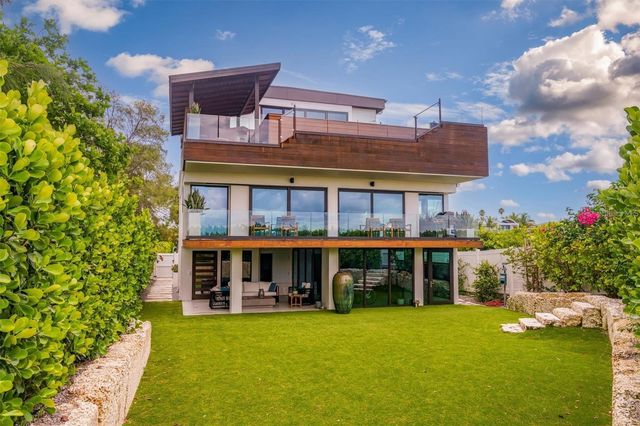 811 N SHORE DRIVE, Anna Maria, FL 34216