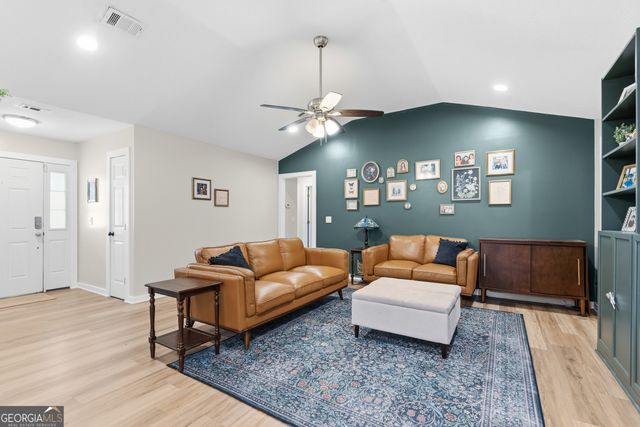 411 Creekside Drive, Saint Marys, GA 31558
