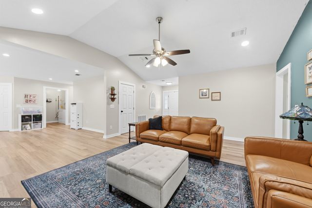 411 Creekside Drive, Saint Marys, GA 31558