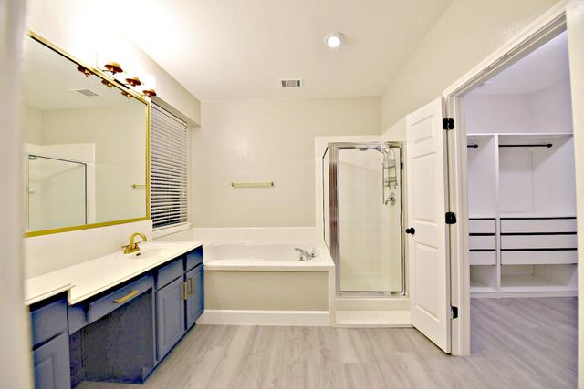 1933 Chasewood DR, Austin, TX 78727