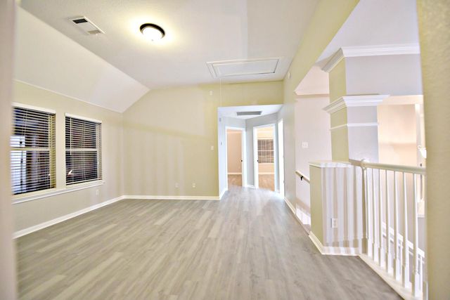 1933 Chasewood DR, Austin, TX 78727