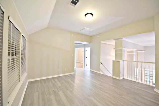 1933 Chasewood DR, Austin, TX 78727