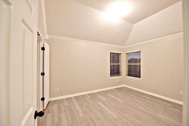 1933 Chasewood DR, Austin, TX 78727