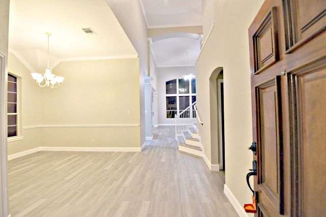 1933 Chasewood DR, Austin, TX 78727