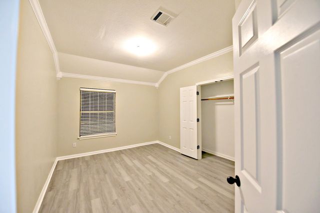 1933 Chasewood DR, Austin, TX 78727