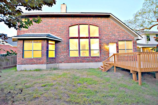 1933 Chasewood DR, Austin, TX 78727