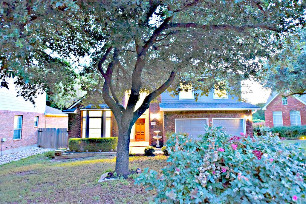 1933 Chasewood DR, Austin, TX 78727