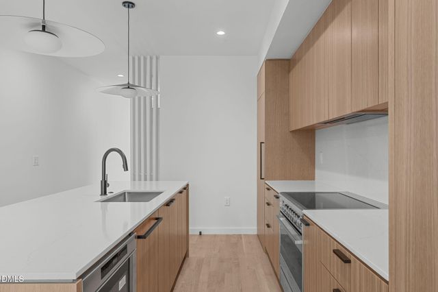 501 S Bloodworth Street 105, Raleigh, NC 27601