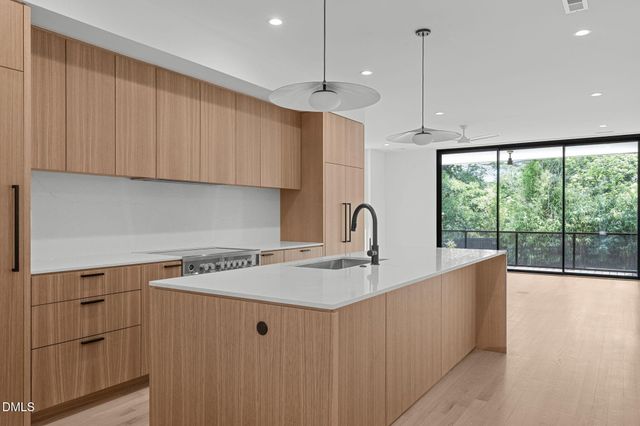 501 S Bloodworth Street 105, Raleigh, NC 27601