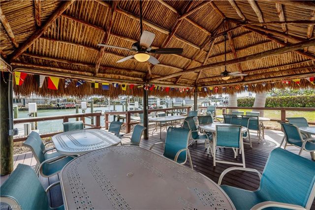 11118 Gulf Shore DR A203, Naples, FL 34108