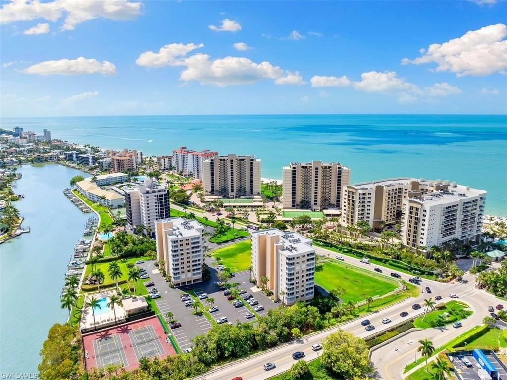 11118 Gulf Shore DR A203, Naples, FL 34108