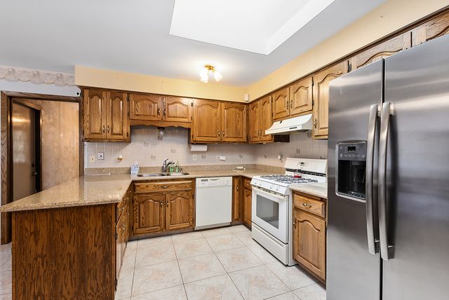 10737 Linder Avenue, Oak Lawn, IL 60453