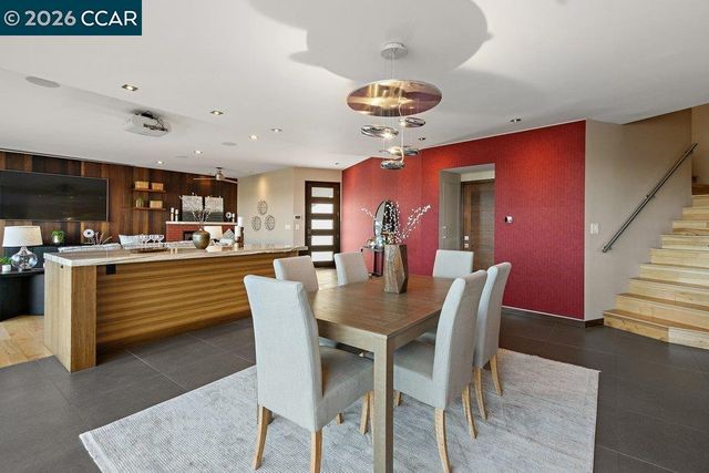 2083 Magnolia Way, Walnut Creek, CA 94595