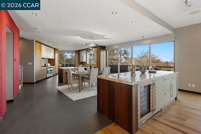 2083 Magnolia Way, Walnut Creek, CA 94595