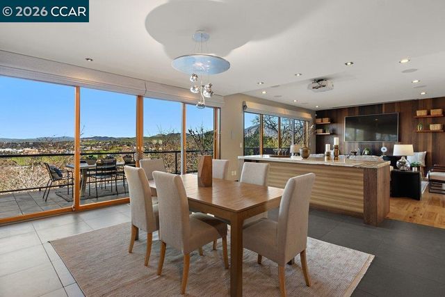 2083 Magnolia Way, Walnut Creek, CA 94595