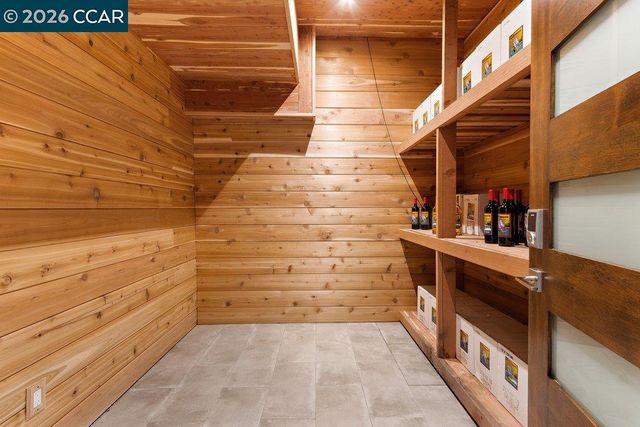 2083 Magnolia Way, Walnut Creek, CA 94595