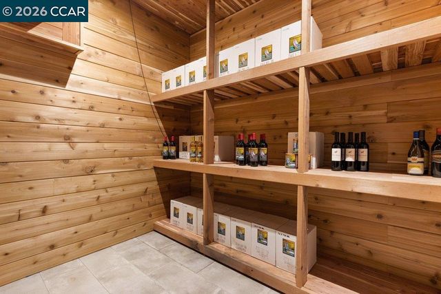 2083 Magnolia Way, Walnut Creek, CA 94595