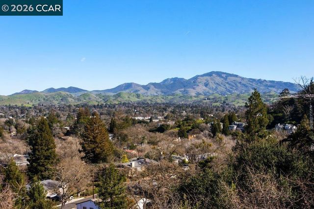 2083 Magnolia Way, Walnut Creek, CA 94595