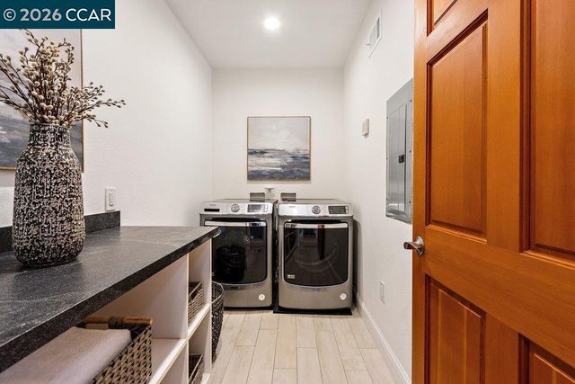 2083 Magnolia Way, Walnut Creek, CA 94595