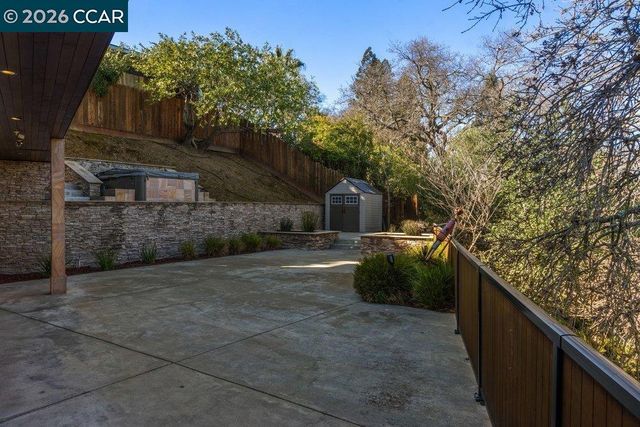 2083 Magnolia Way, Walnut Creek, CA 94595