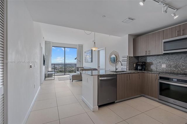 5350 NW 84th Avenue 1807, Doral, FL 33166