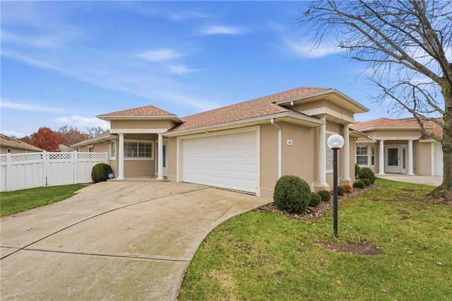 813 NW North Ridge Court, Blue Springs, MO 64015