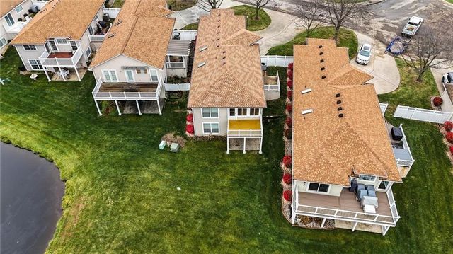 813 NW North Ridge Court, Blue Springs, MO 64015