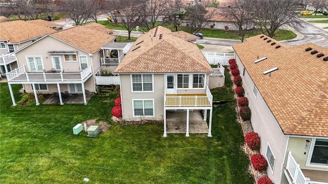 813 NW North Ridge Court, Blue Springs, MO 64015