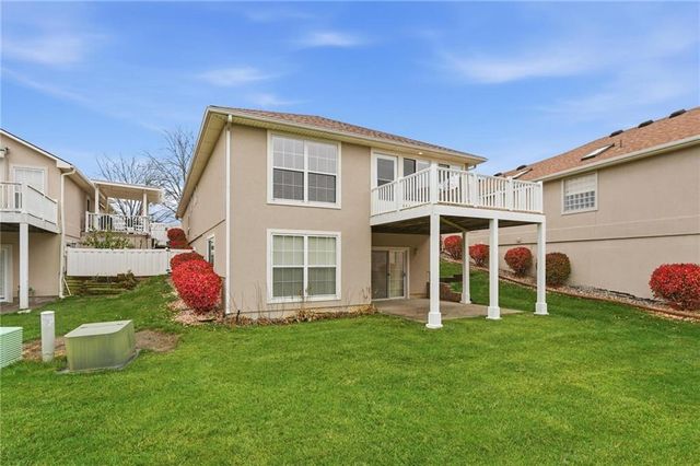 813 NW North Ridge Court, Blue Springs, MO 64015