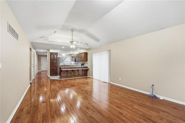 813 NW North Ridge Court, Blue Springs, MO 64015