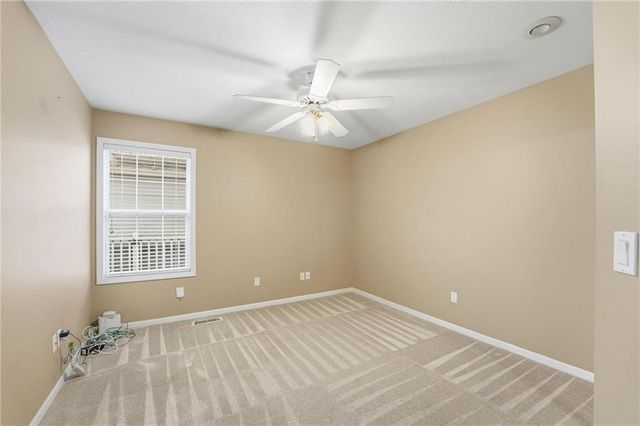 813 NW North Ridge Court, Blue Springs, MO 64015