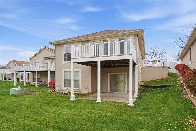 813 NW North Ridge Court, Blue Springs, MO 64015