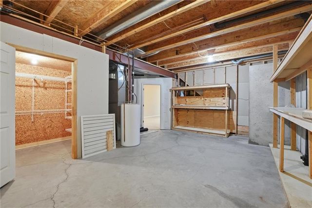 813 NW North Ridge Court, Blue Springs, MO 64015