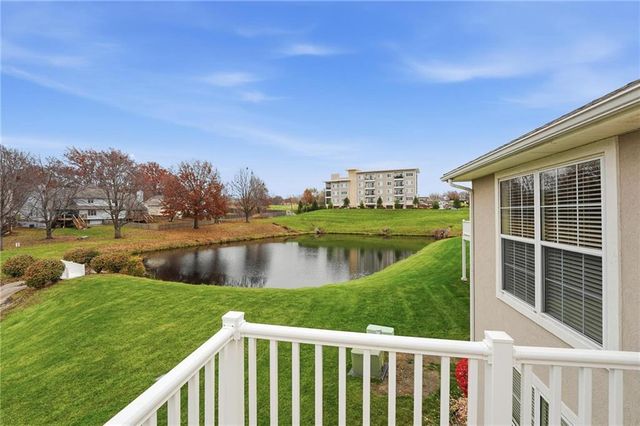 813 NW North Ridge Court, Blue Springs, MO 64015