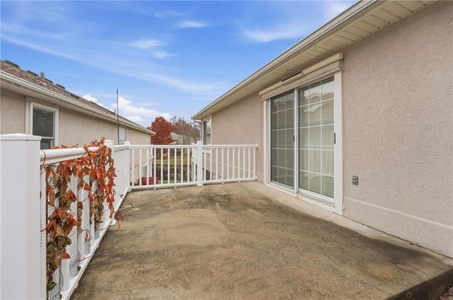 813 NW North Ridge Court, Blue Springs, MO 64015