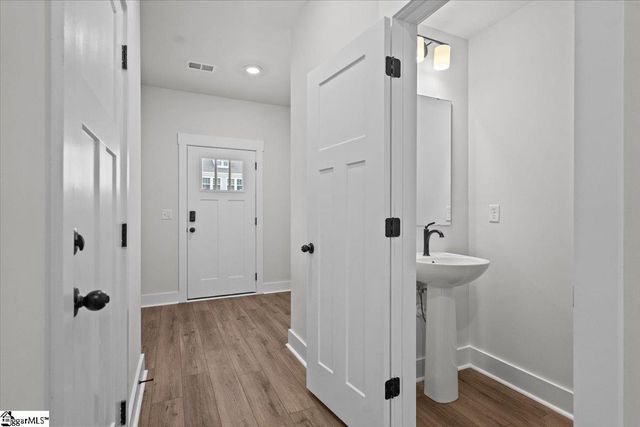 521 W Norvell Court, Spartanburg, SC 29307