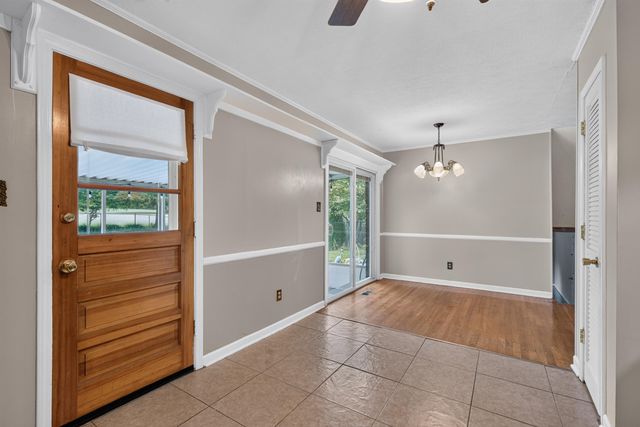2011 Abelia Lane, Lexington, KY 40504