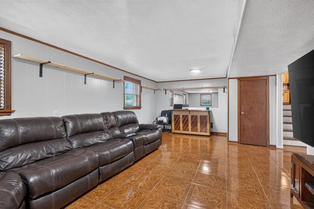 2011 Abelia Lane, Lexington, KY 40504