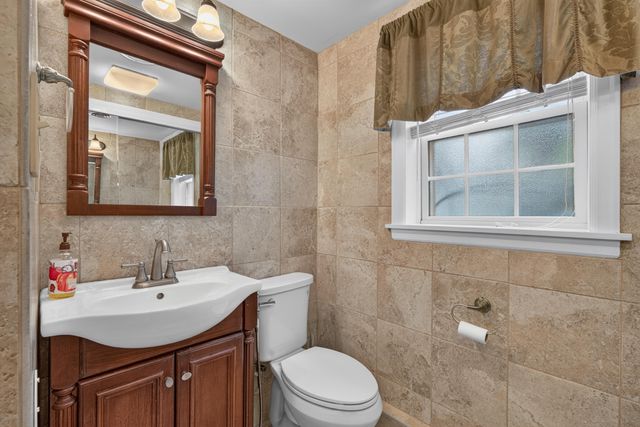 2011 Abelia Lane, Lexington, KY 40504