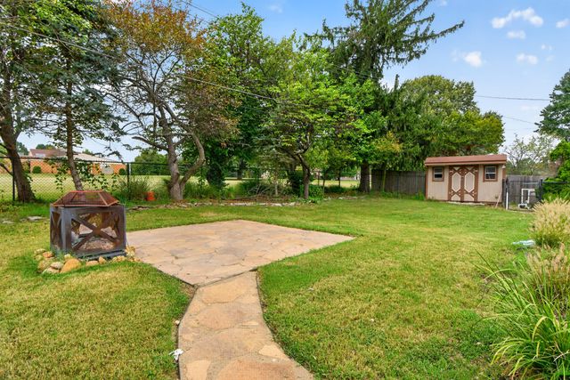 2011 Abelia Lane, Lexington, KY 40504