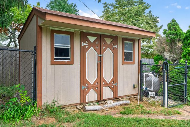 2011 Abelia Lane, Lexington, KY 40504