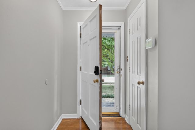 2011 Abelia Lane, Lexington, KY 40504