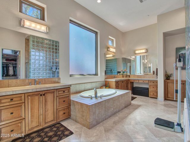 1620 W SILVER PINE Drive, Phoenix, AZ 85086